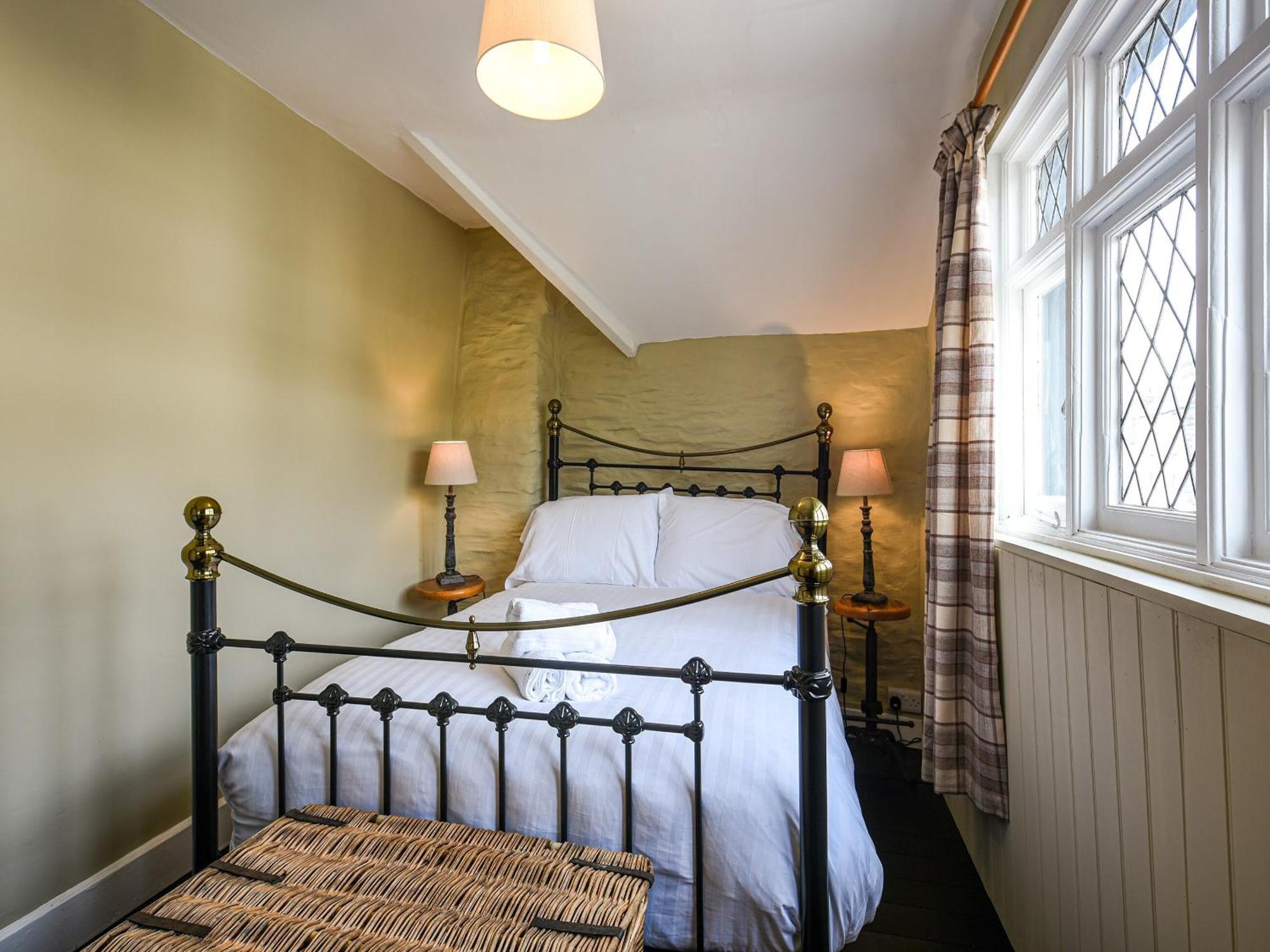 Bwthyn Llys Machynlleth Old Court House Villa ภายนอก รูปภาพ